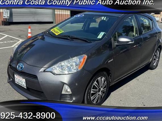 TOYOTA PRIUS C 2014 JTDKDTB38E1078629 image